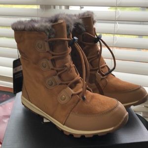 Sorel Whitney Size 7 NWT